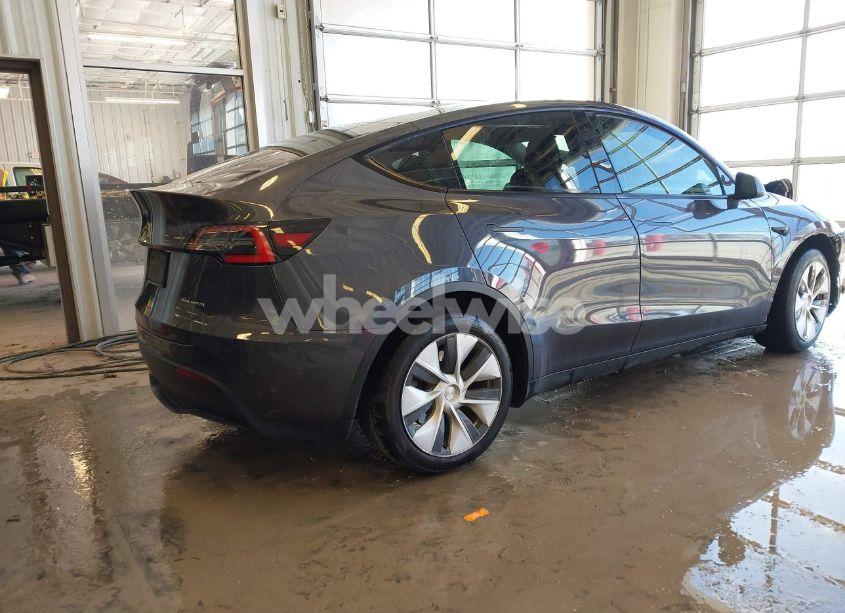 Photo 4 of 2021 Tesla Model Y LONG RANGE DUAL MOTOR ALL-WHEEL DRIVE (VIN 5YJYGDEE2MF087871)