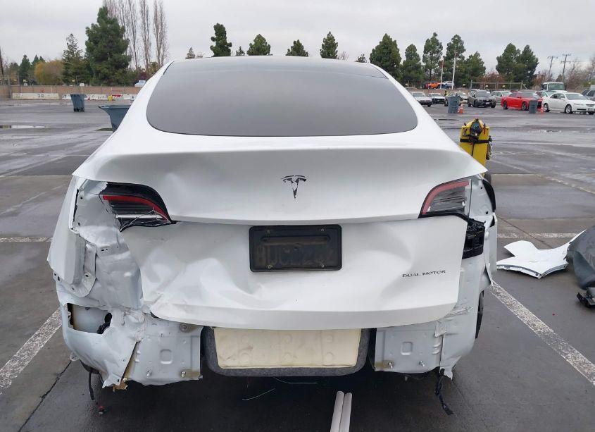 Photo 17 of 2021 Tesla Model Y LONG RANGE DUAL MOTOR ALL-WHEEL DRIVE (VIN 5YJYGDEE2MF095744)