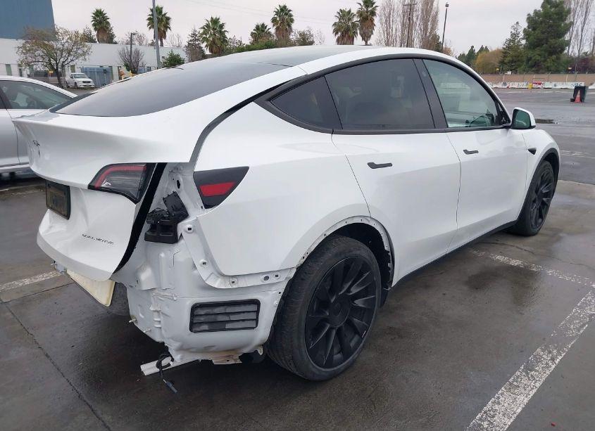 Photo 4 of 2021 Tesla Model Y LONG RANGE DUAL MOTOR ALL-WHEEL DRIVE (VIN 5YJYGDEE2MF095744)