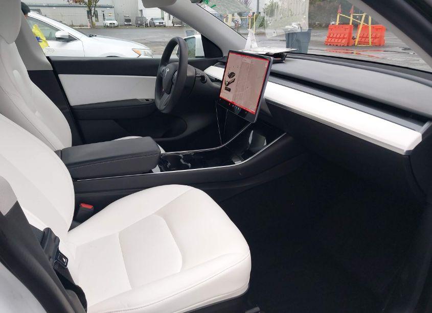 Photo 5 of 2021 Tesla Model Y LONG RANGE DUAL MOTOR ALL-WHEEL DRIVE (VIN 5YJYGDEE2MF095744)