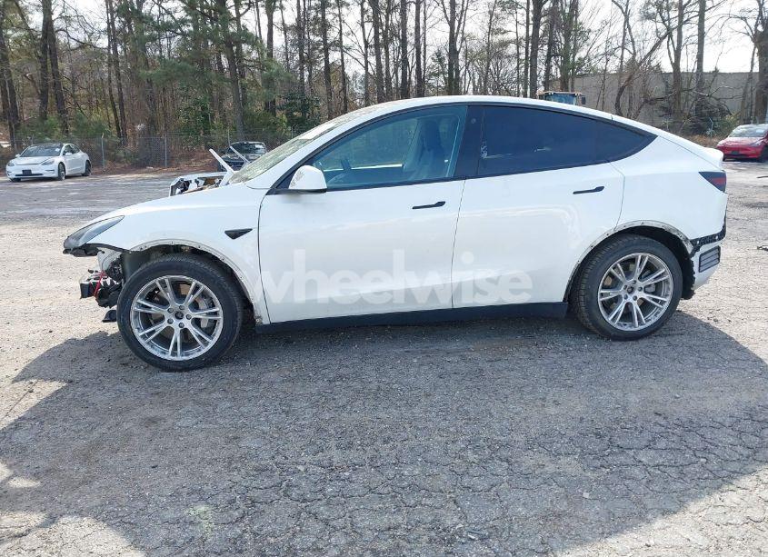 Photo 15 of 2021 Tesla Model Y LONG RANGE DUAL MOTOR ALL-WHEEL DRIVE (VIN 5YJYGDEE2MF149639)