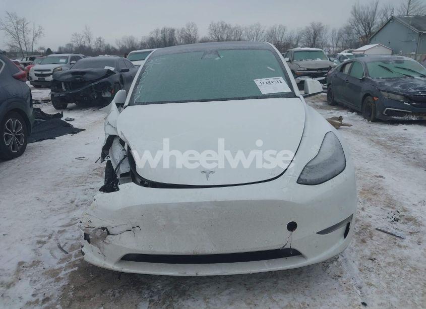 Photo 12 of 2021 Tesla Model Y LONG RANGE DUAL MOTOR ALL-WHEEL DRIVE (VIN 5YJYGDEE2MF186299)