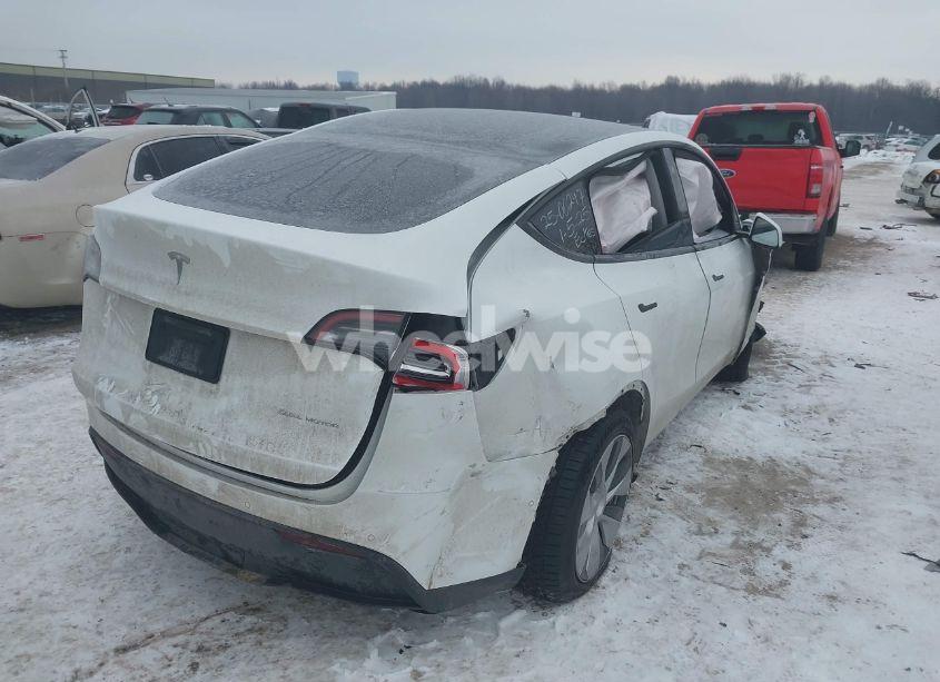 Photo 4 of 2021 Tesla Model Y LONG RANGE DUAL MOTOR ALL-WHEEL DRIVE (VIN 5YJYGDEE2MF186299)