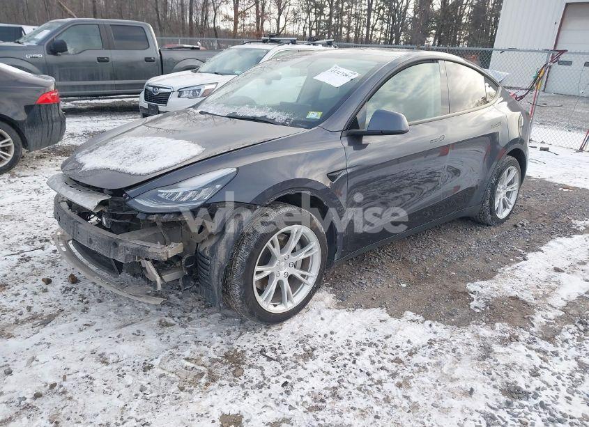 Photo 2 of 2021 Tesla Model Y LONG RANGE DUAL MOTOR ALL-WHEEL DRIVE (VIN 5YJYGDEE2MF196122)