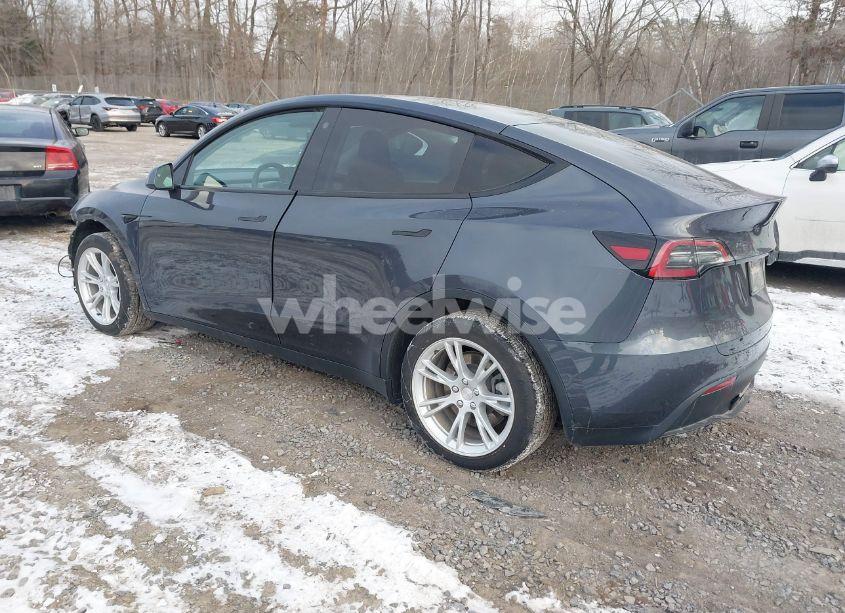 Photo 3 of 2021 Tesla Model Y LONG RANGE DUAL MOTOR ALL-WHEEL DRIVE (VIN 5YJYGDEE2MF196122)