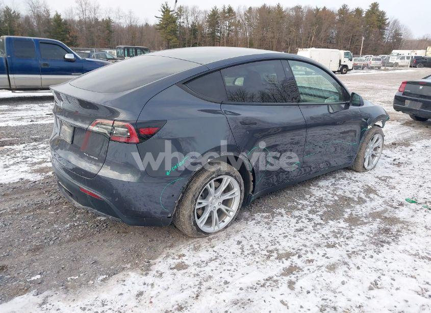 Photo 4 of 2021 Tesla Model Y LONG RANGE DUAL MOTOR ALL-WHEEL DRIVE (VIN 5YJYGDEE2MF196122)