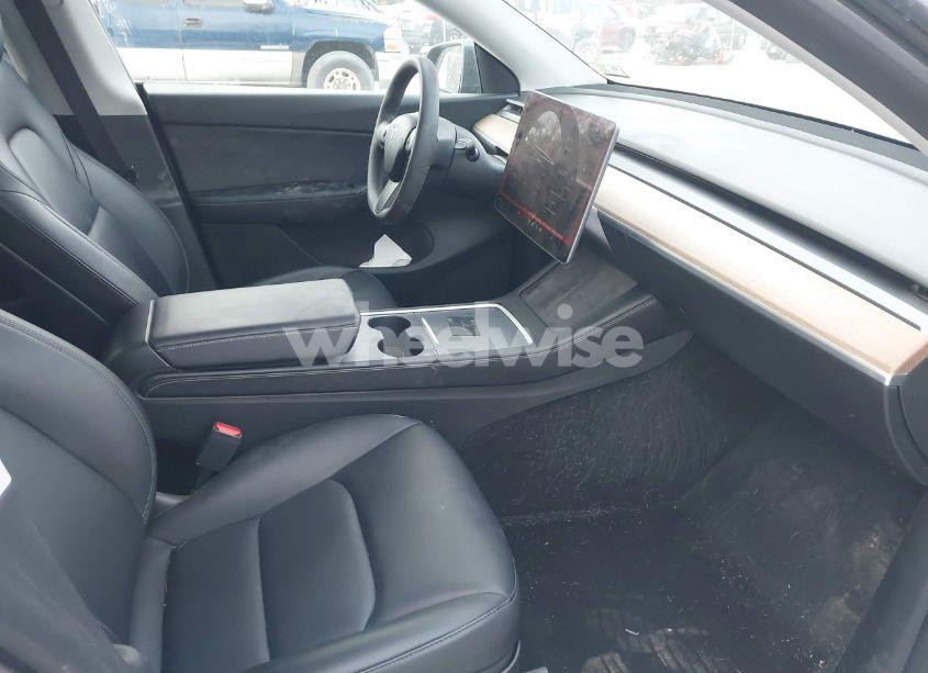 Photo 5 of 2021 Tesla Model Y LONG RANGE DUAL MOTOR ALL-WHEEL DRIVE (VIN 5YJYGDEE2MF196122)