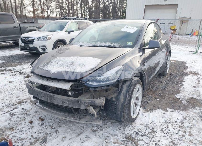 Photo 6 of 2021 Tesla Model Y LONG RANGE DUAL MOTOR ALL-WHEEL DRIVE (VIN 5YJYGDEE2MF196122)