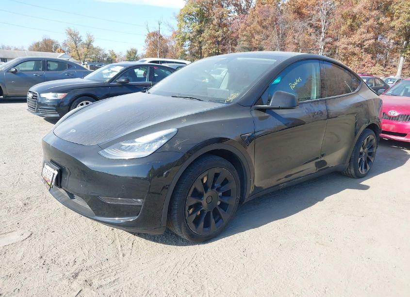 Photo 2 of 2021 Tesla Model Y LONG RANGE DUAL MOTOR ALL-WHEEL DRIVE (VIN 5YJYGDEE2MF214490)