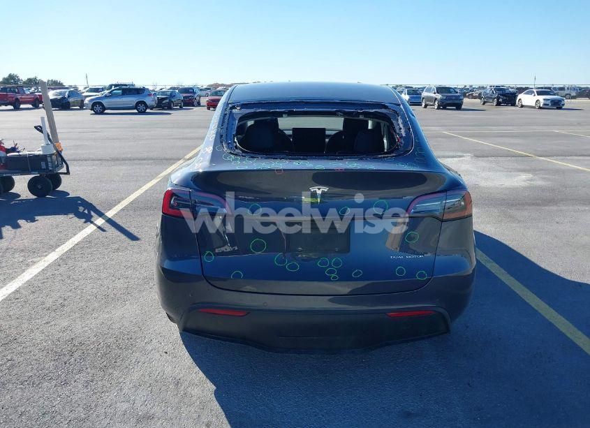 Photo 15 of 2021 Tesla Model Y LONG RANGE DUAL MOTOR ALL-WHEEL DRIVE (VIN 5YJYGDEE2MF254391)