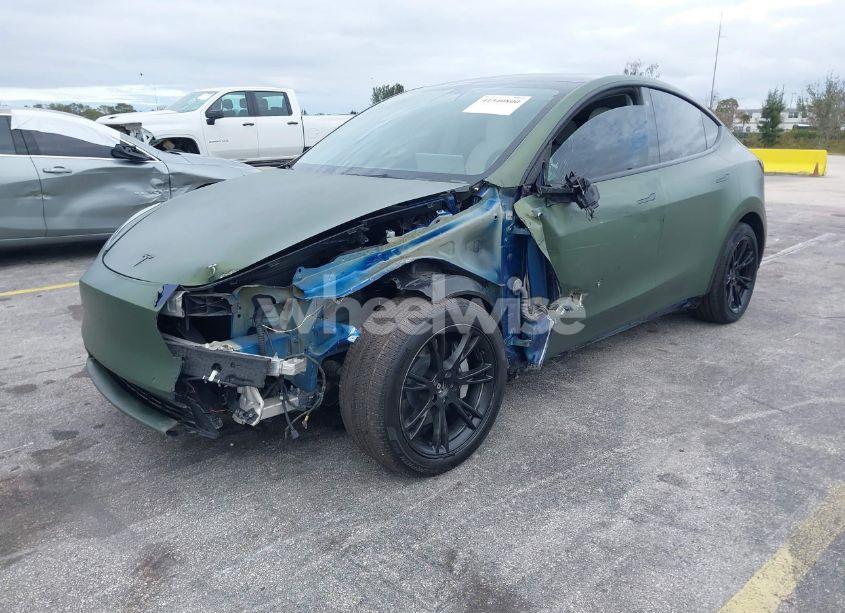 Photo 2 of 2021 Tesla Model Y LONG RANGE DUAL MOTOR ALL-WHEEL DRIVE (VIN 5YJYGDEE2MF298956)