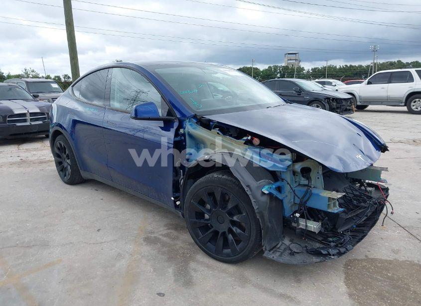 2020 Tesla Model Y LONG RANGE DUAL MOTOR ALL-WHEEL DRIVE (VIN 5YJYGDEE3LF029556) main photo