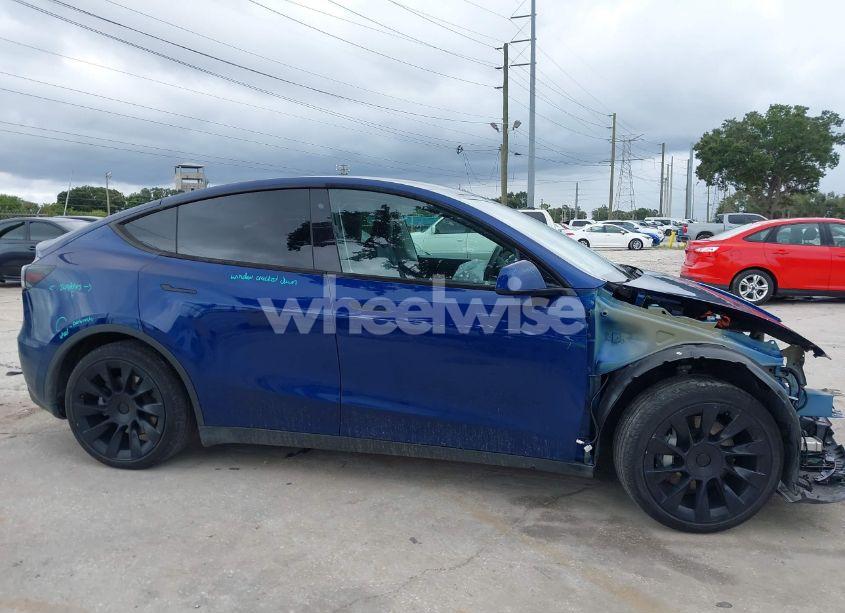 Photo 13 of 2020 Tesla Model Y LONG RANGE DUAL MOTOR ALL-WHEEL DRIVE (VIN 5YJYGDEE3LF029556)