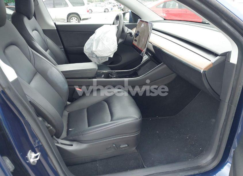 Photo 5 of 2020 Tesla Model Y LONG RANGE DUAL MOTOR ALL-WHEEL DRIVE (VIN 5YJYGDEE3LF029556)