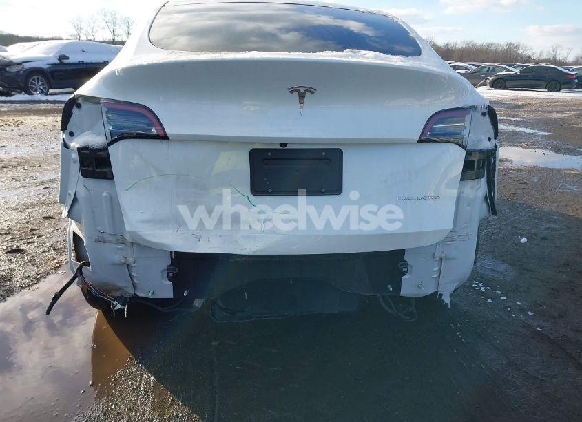 Photo 6 of 2020 Tesla Model Y LONG RANGE DUAL MOTOR ALL-WHEEL DRIVE (VIN 5YJYGDEE3LF044932)