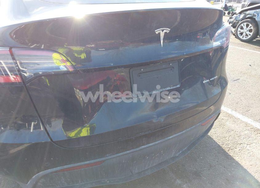 Photo 6 of 2021 Tesla Model Y LONG RANGE DUAL MOTOR ALL-WHEEL DRIVE (VIN 5YJYGDEE3MF084686)