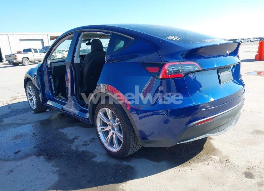 Photo 3 of 2021 Tesla Model Y LONG RANGE DUAL MOTOR ALL-WHEEL DRIVE (VIN 5YJYGDEE3MF105360)