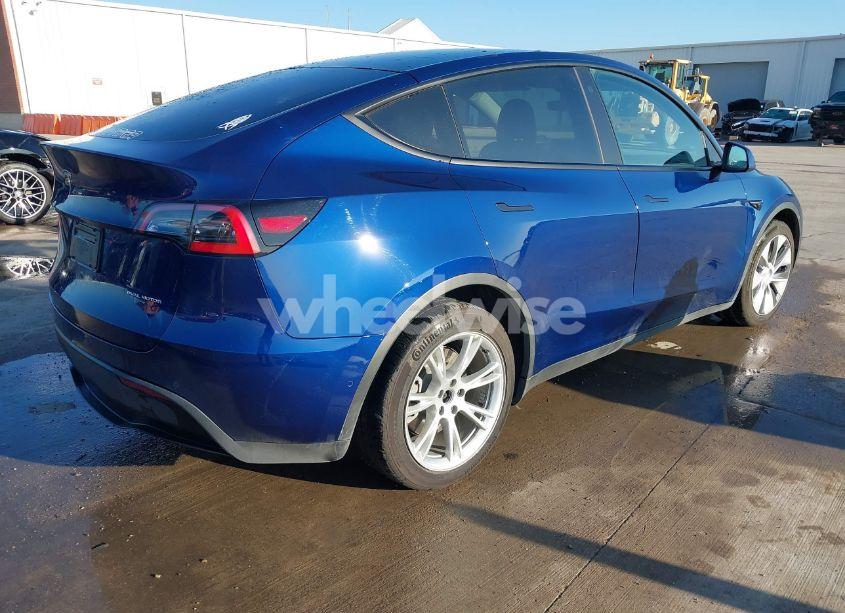 Photo 4 of 2021 Tesla Model Y LONG RANGE DUAL MOTOR ALL-WHEEL DRIVE (VIN 5YJYGDEE3MF105360)