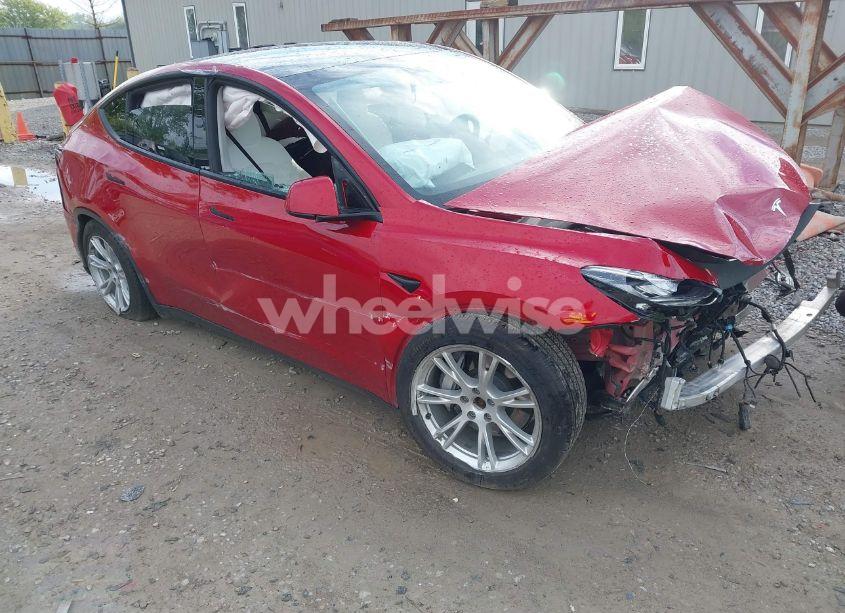 2021 Tesla Model Y LONG RANGE DUAL MOTOR ALL-WHEEL DRIVE (VIN 5YJYGDEE3MF173321) main photo