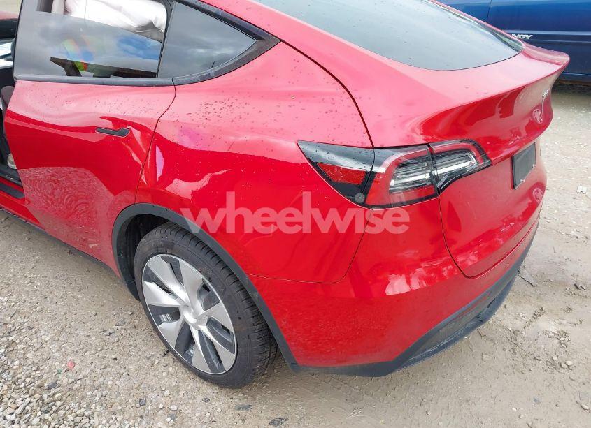 Photo 3 of 2021 Tesla Model Y LONG RANGE DUAL MOTOR ALL-WHEEL DRIVE (VIN 5YJYGDEE3MF173321)