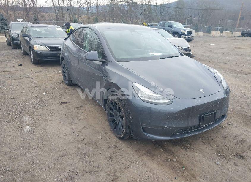 2021 Tesla Model Y LONG RANGE DUAL MOTOR ALL-WHEEL DRIVE (VIN 5YJYGDEE3MF190507) main photo