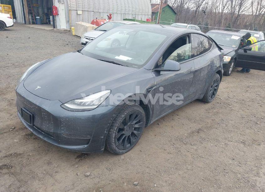 Photo 2 of 2021 Tesla Model Y LONG RANGE DUAL MOTOR ALL-WHEEL DRIVE (VIN 5YJYGDEE3MF190507)