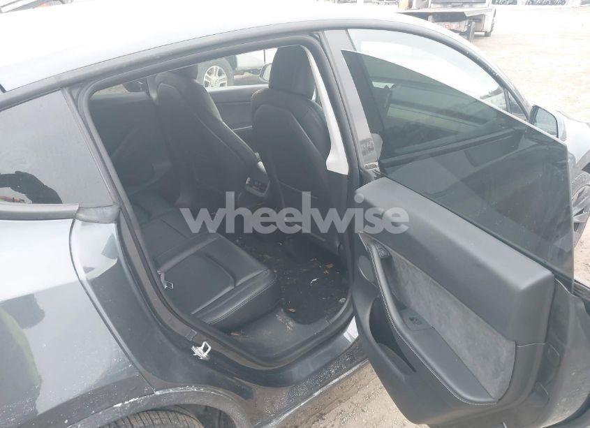 Photo 8 of 2021 Tesla Model Y LONG RANGE DUAL MOTOR ALL-WHEEL DRIVE (VIN 5YJYGDEE3MF190507)