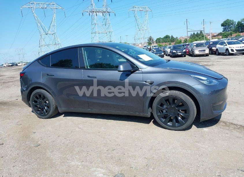Photo 14 of 2021 Tesla Model Y LONG RANGE DUAL MOTOR ALL-WHEEL DRIVE (VIN 5YJYGDEE3MF192001)