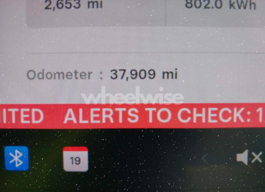 Photo 16 of 2021 Tesla Model Y LONG RANGE DUAL MOTOR ALL-WHEEL DRIVE (VIN 5YJYGDEE3MF192001)