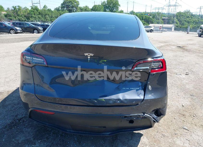 Photo 17 of 2021 Tesla Model Y LONG RANGE DUAL MOTOR ALL-WHEEL DRIVE (VIN 5YJYGDEE3MF192001)