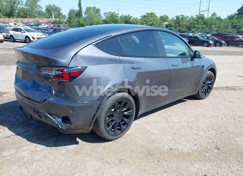 Photo 4 of 2021 Tesla Model Y LONG RANGE DUAL MOTOR ALL-WHEEL DRIVE (VIN 5YJYGDEE3MF192001)