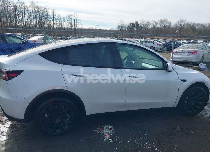 Photo 14 of 2021 Tesla Model Y LONG RANGE DUAL MOTOR ALL-WHEEL DRIVE (VIN 5YJYGDEE3MF246929)
