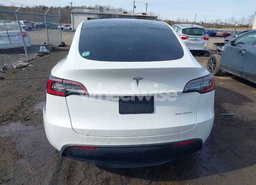 Photo 17 of 2021 Tesla Model Y LONG RANGE DUAL MOTOR ALL-WHEEL DRIVE (VIN 5YJYGDEE3MF246929)