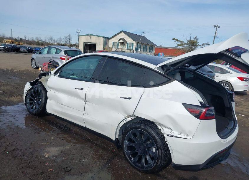 Photo 3 of 2021 Tesla Model Y LONG RANGE DUAL MOTOR ALL-WHEEL DRIVE (VIN 5YJYGDEE3MF246929)