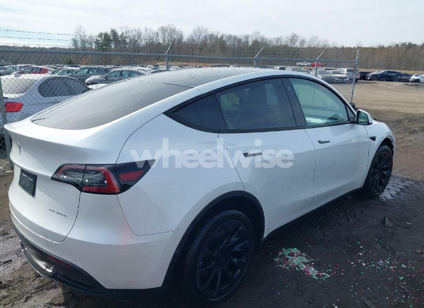 Photo 4 of 2021 Tesla Model Y LONG RANGE DUAL MOTOR ALL-WHEEL DRIVE (VIN 5YJYGDEE3MF246929)