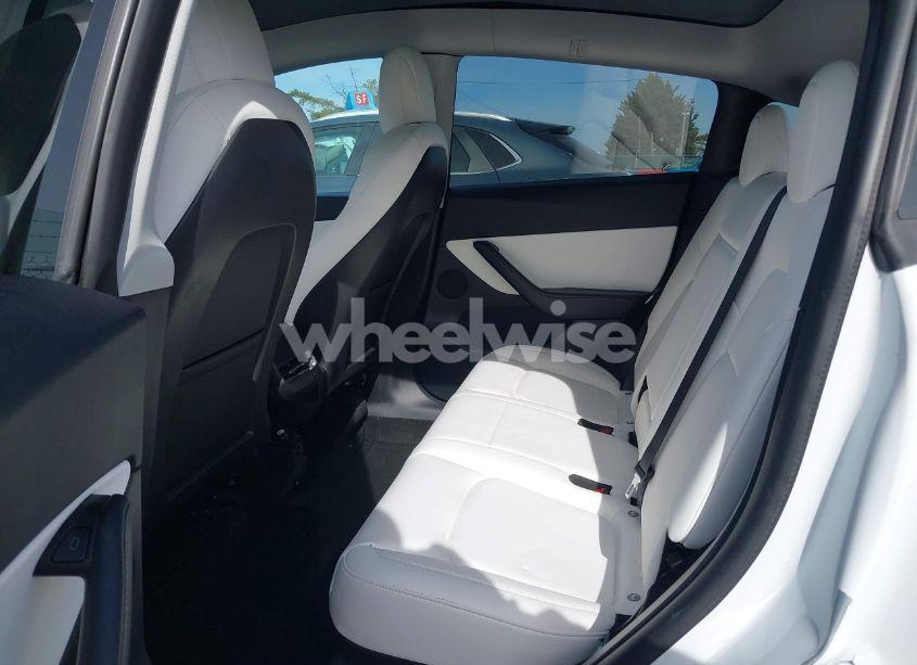 Photo 8 of 2021 Tesla Model Y LONG RANGE DUAL MOTOR ALL-WHEEL DRIVE (VIN 5YJYGDEE3MF246929)