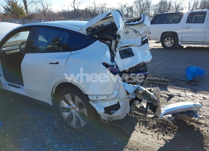Photo 19 of 2021 Tesla Model Y LONG RANGE DUAL MOTOR ALL-WHEEL DRIVE (VIN 5YJYGDEE3MF299758)