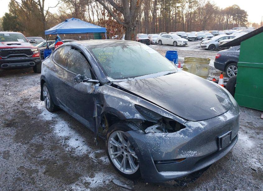 Photo 12 of 2021 Tesla Model Y LONG RANGE DUAL MOTOR ALL-WHEEL DRIVE (VIN 5YJYGDEE4MF142255)