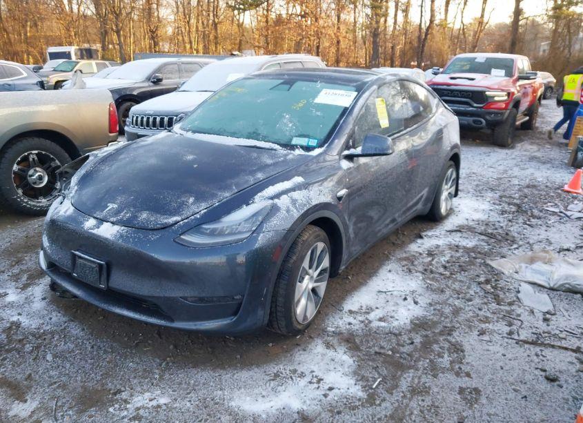 Photo 2 of 2021 Tesla Model Y LONG RANGE DUAL MOTOR ALL-WHEEL DRIVE (VIN 5YJYGDEE4MF142255)