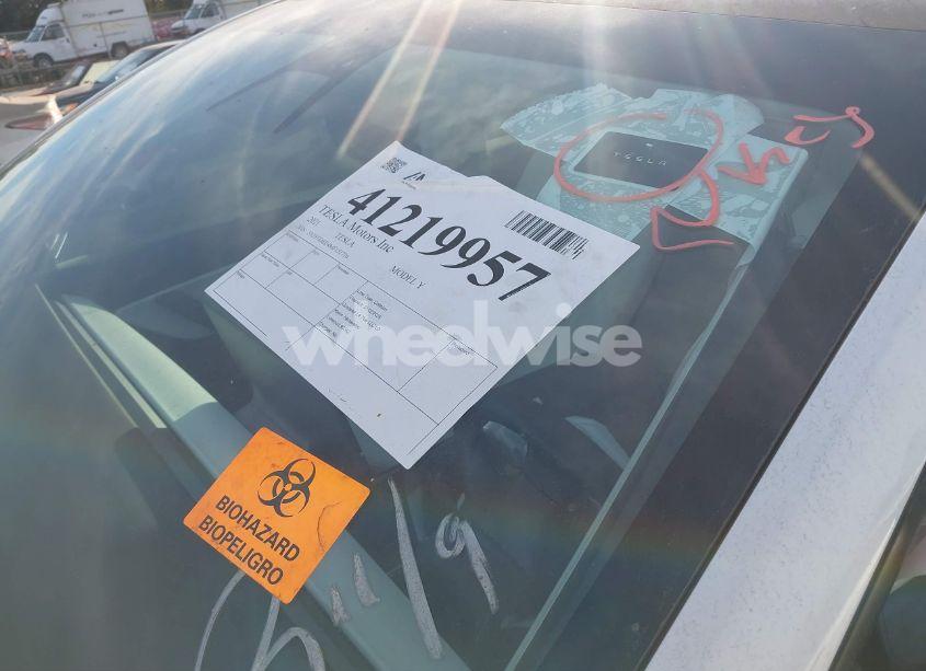 Photo 11 of 2021 Tesla Model Y LONG RANGE DUAL MOTOR ALL-WHEEL DRIVE (VIN 5YJYGDEE4MF151716)