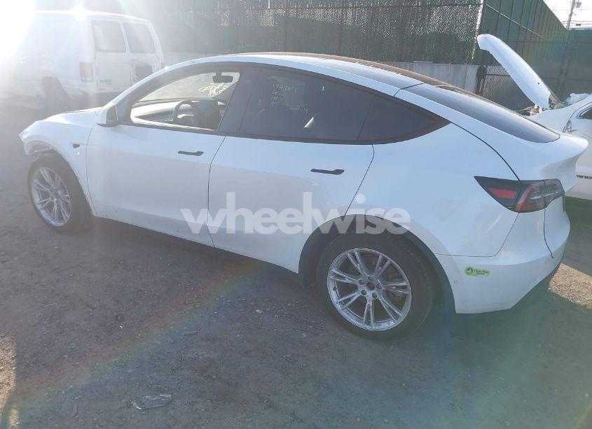 Photo 3 of 2021 Tesla Model Y LONG RANGE DUAL MOTOR ALL-WHEEL DRIVE (VIN 5YJYGDEE4MF200185)