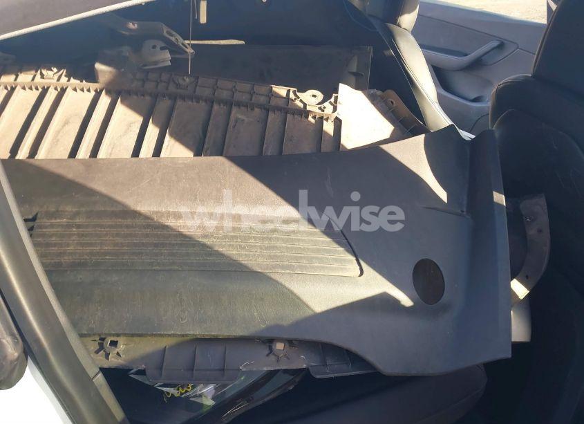 Photo 8 of 2021 Tesla Model Y LONG RANGE DUAL MOTOR ALL-WHEEL DRIVE (VIN 5YJYGDEE4MF200185)