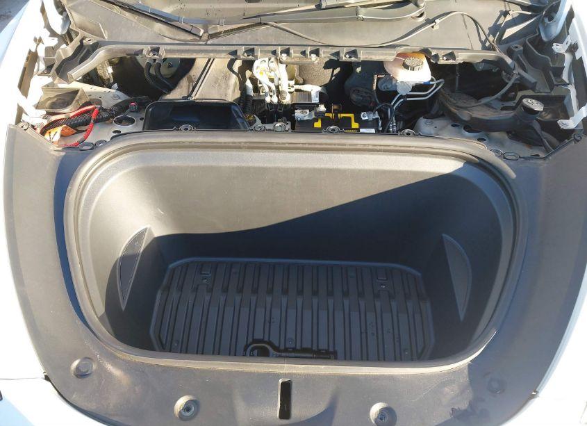 Photo 10 of 2021 Tesla Model Y LONG RANGE DUAL MOTOR ALL-WHEEL DRIVE (VIN 5YJYGDEE4MF259589)