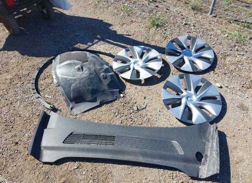 Photo 12 of 2020 Tesla Model Y LONG RANGE DUAL MOTOR ALL-WHEEL DRIVE (VIN 5YJYGDEE5LF049713)