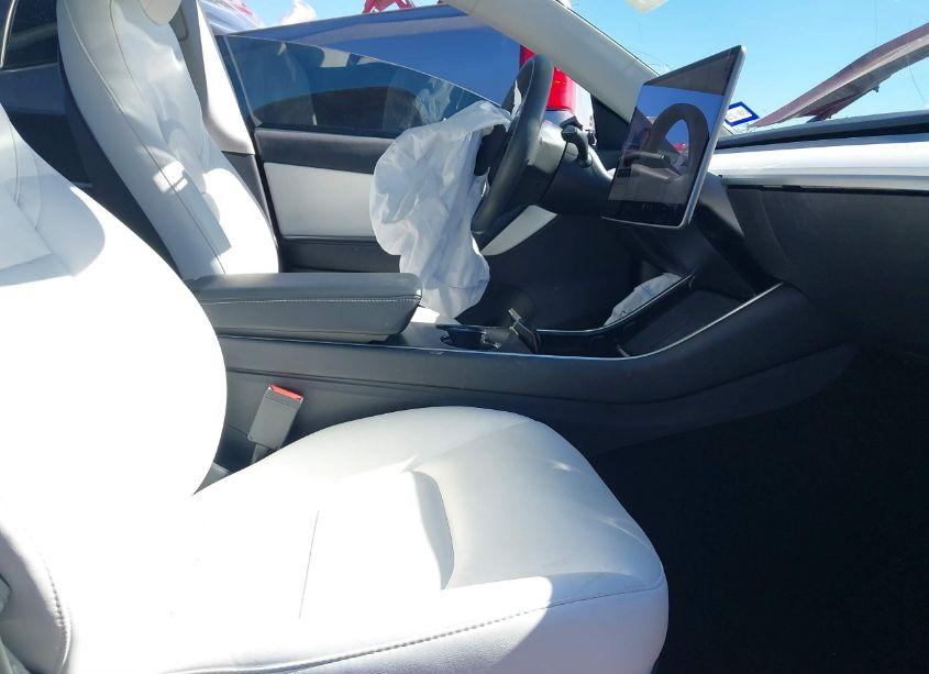 Photo 5 of 2020 Tesla Model Y LONG RANGE DUAL MOTOR ALL-WHEEL DRIVE (VIN 5YJYGDEE5LF049713)