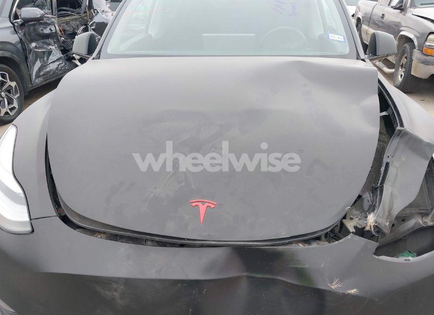 Photo 10 of 2021 Tesla Model Y LONG RANGE DUAL MOTOR ALL-WHEEL DRIVE (VIN 5YJYGDEE5MF111774)