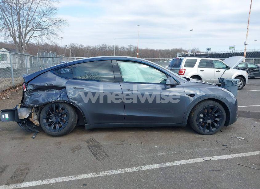 Photo 12 of 2021 Tesla Model Y LONG RANGE DUAL MOTOR ALL-WHEEL DRIVE (VIN 5YJYGDEE5MF125626)