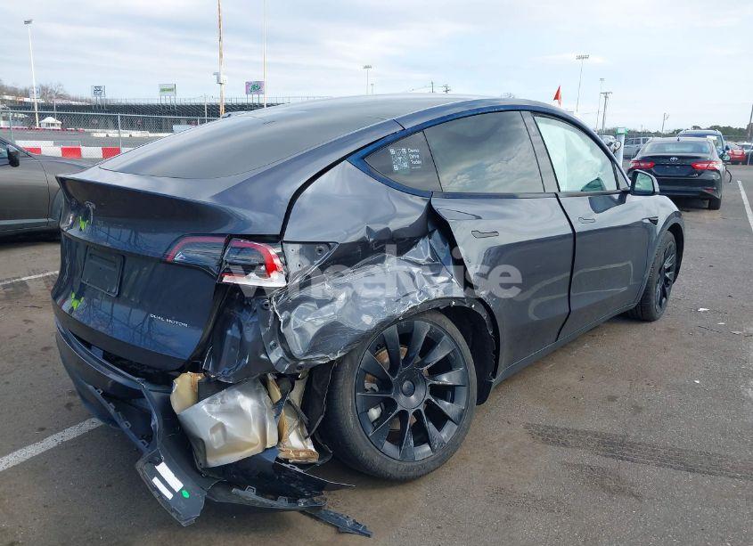 Photo 6 of 2021 Tesla Model Y LONG RANGE DUAL MOTOR ALL-WHEEL DRIVE (VIN 5YJYGDEE5MF125626)