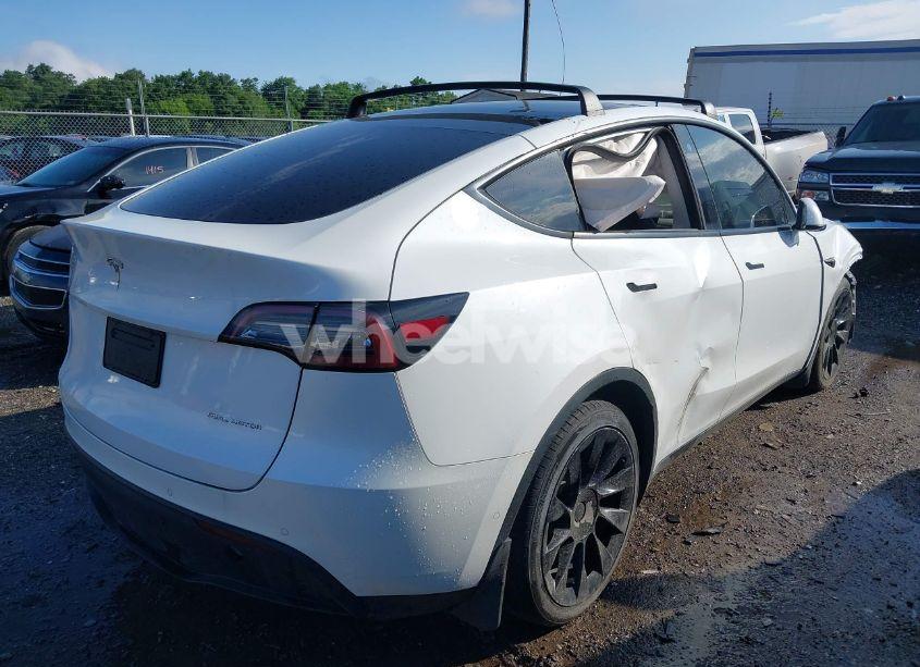 Photo 4 of 2021 Tesla Model Y LONG RANGE DUAL MOTOR ALL-WHEEL DRIVE (VIN 5YJYGDEE5MF184000)