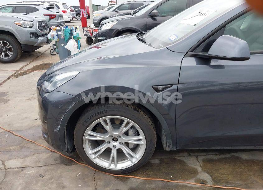 Photo 22 of 2021 Tesla Model Y LONG RANGE DUAL MOTOR ALL-WHEEL DRIVE (VIN 5YJYGDEE5MF199919)